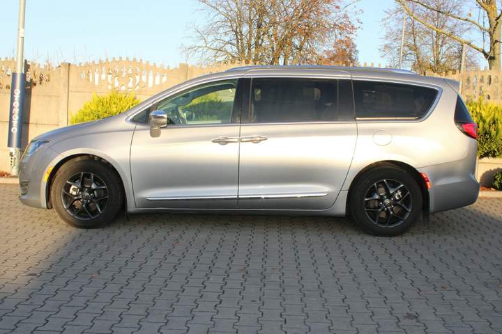 Chrysler Pacifica RU 2018 — zdjęcie 33