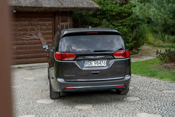 Chrysler Pacifica RU 2019 — zdjęcie 15