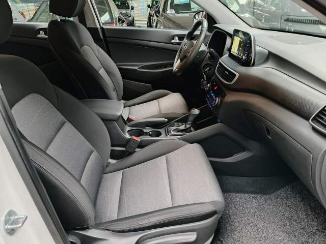 Hyundai Tucson III facelifting 2019 — zdjęcie 13