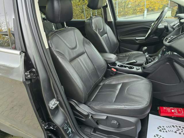 Ford Kuga II facelifting 2016 — zdjęcie 25