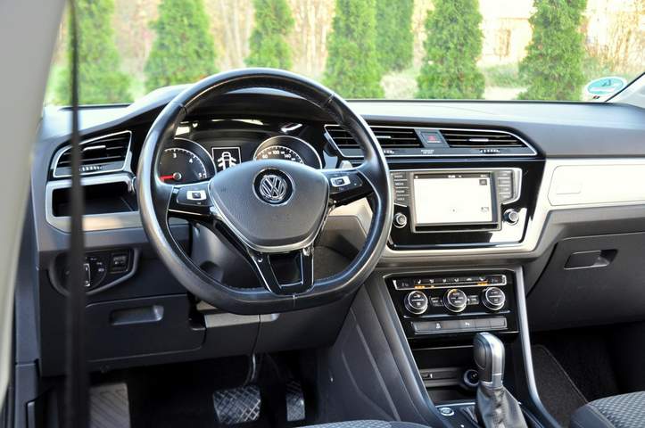 Volkswagen Touran II 2017 — zdjęcie 30