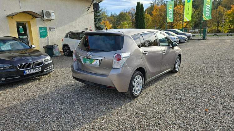 Toyota Verso I facelifting 2014 — zdjęcie 4