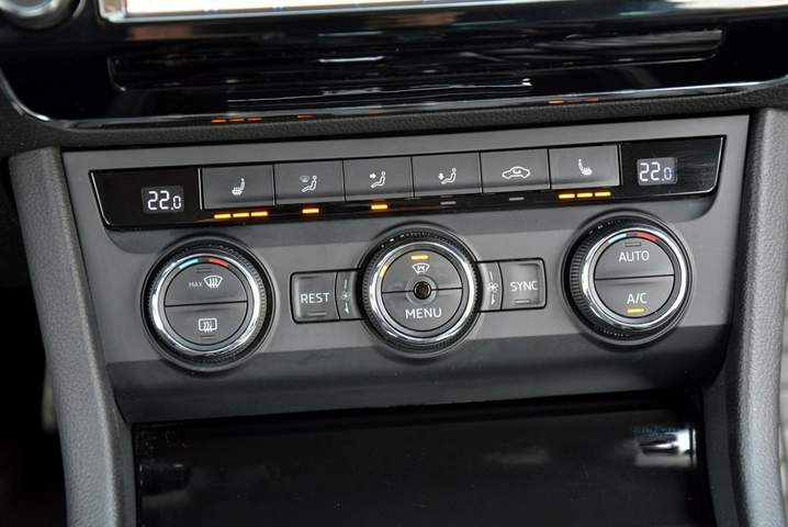 Skoda Superb III 2016 — zdjęcie 28