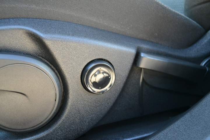 Opel Astra J 2010 — zdjęcie 17