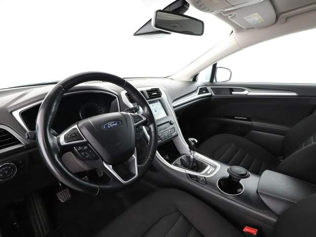 Ford Mondeo V 2018 — zdjęcie 14