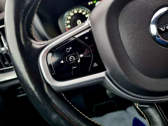 Volvo V60 II 2019 — zdjęcie 19