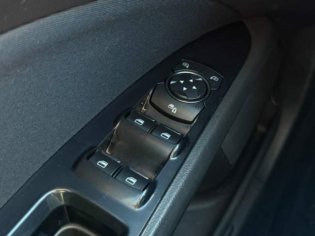 Ford Mondeo V 2015 — zdjęcie 26