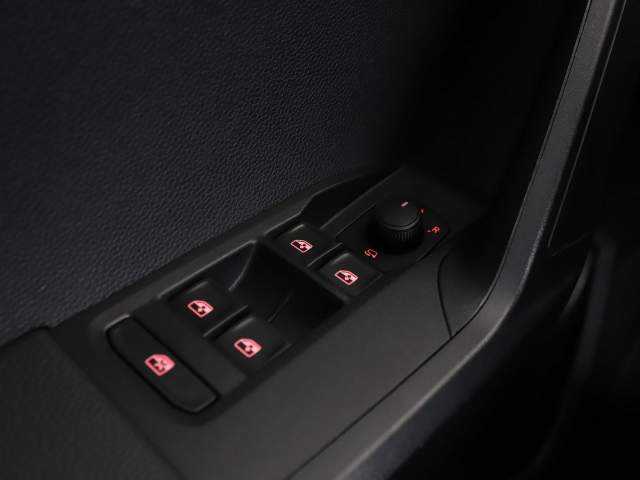 SEAT Arona I 2021 — zdjęcie 34