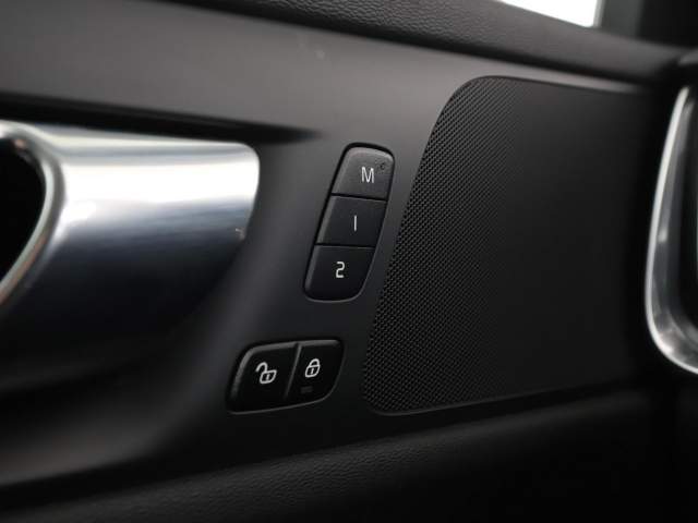 Volvo V60 II 2022 — zdjęcie 32