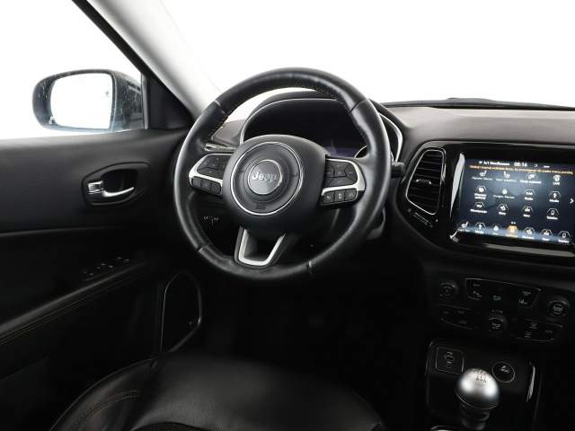 Jeep Compass II 2018 — zdjęcie 16