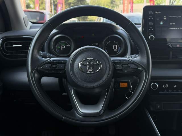 Toyota Yaris IV 2022 — zdjęcie 16
