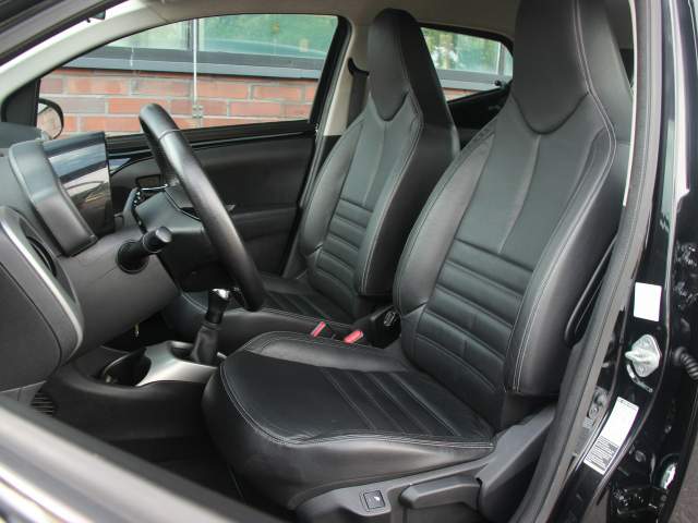 Toyota Aygo II 2017 — zdjęcie 9