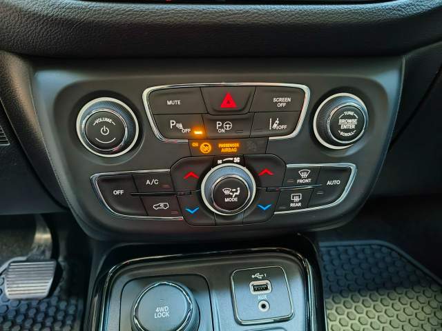 Jeep Compass II 2019 — zdjęcie 30