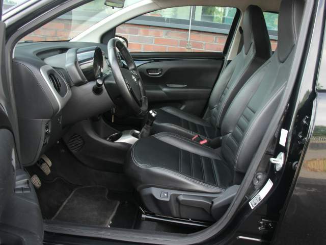 Toyota Aygo II 2017 — zdjęcie 10