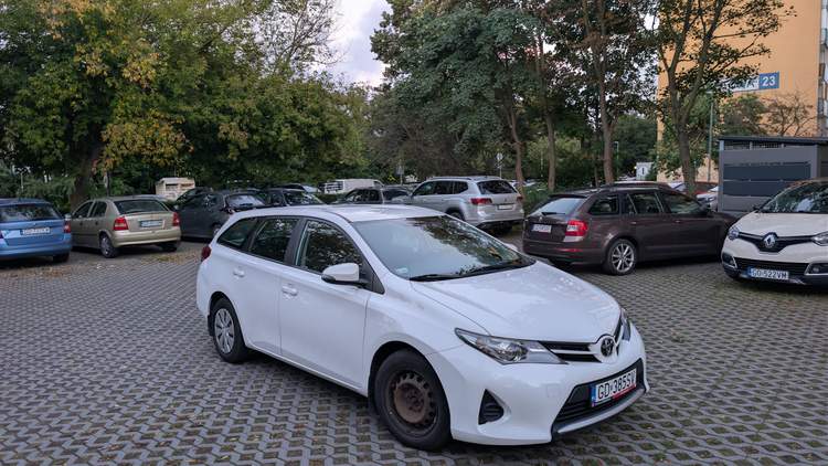 Toyota Auris II facelifting 2015 — zdjęcie 6