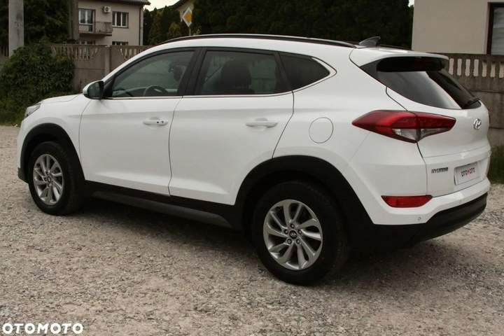 Hyundai Tucson III 2016 — zdjęcie 10