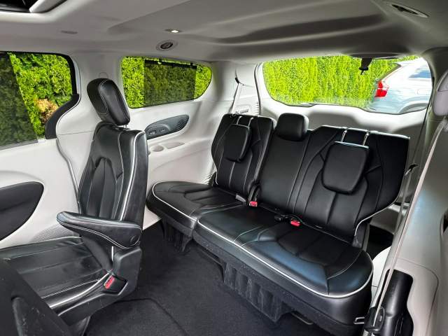 Chrysler Pacifica RU facelifting 2022 — zdjęcie 13