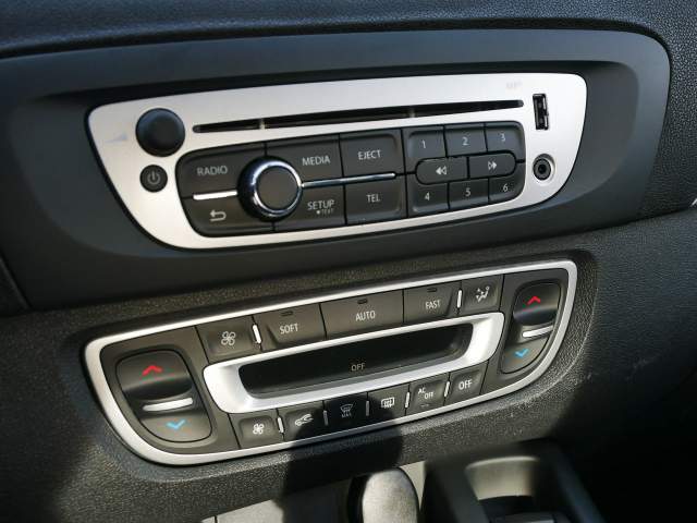 Renault Scenic III facelifting 2 2013 — zdjęcie 5
