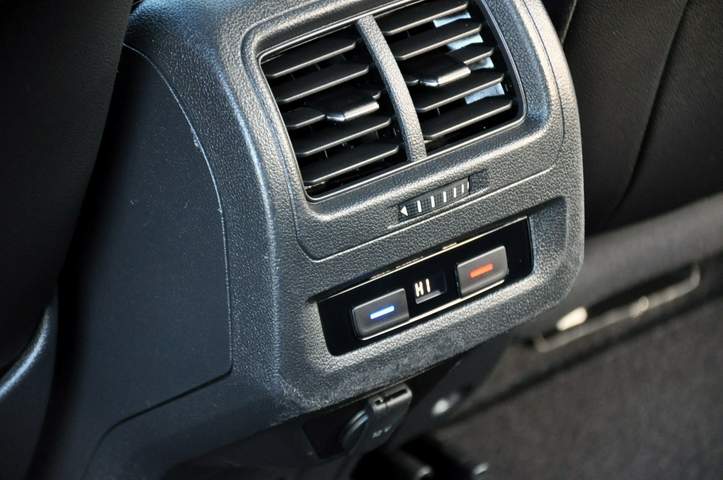 Volkswagen Touran II 2017 — zdjęcie 20