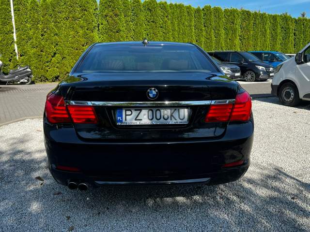 BMW 7 serii V (F01/F02/F04) 2011 — zdjęcie 3