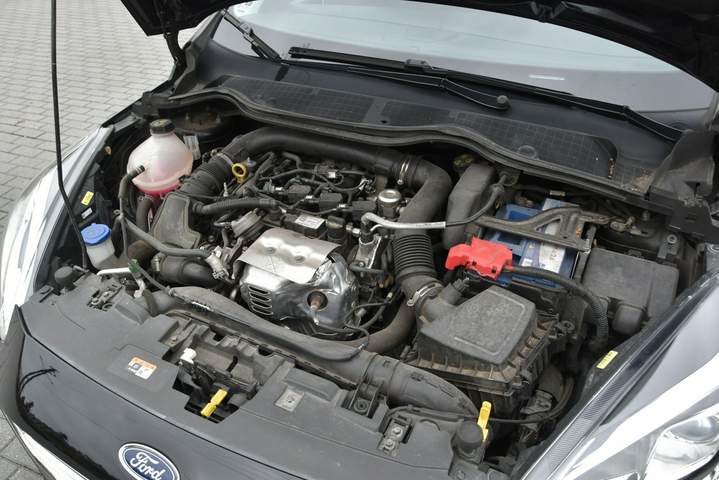 Ford Fiesta Mk6 facelifting 2017 — zdjęcie 35