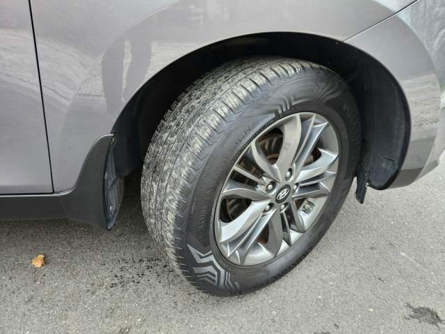 Hyundai ix35 I facelifting 2015 — zdjęcie 27