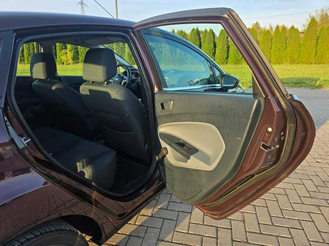 Ford Fiesta Mk6 2011 — zdjęcie 22