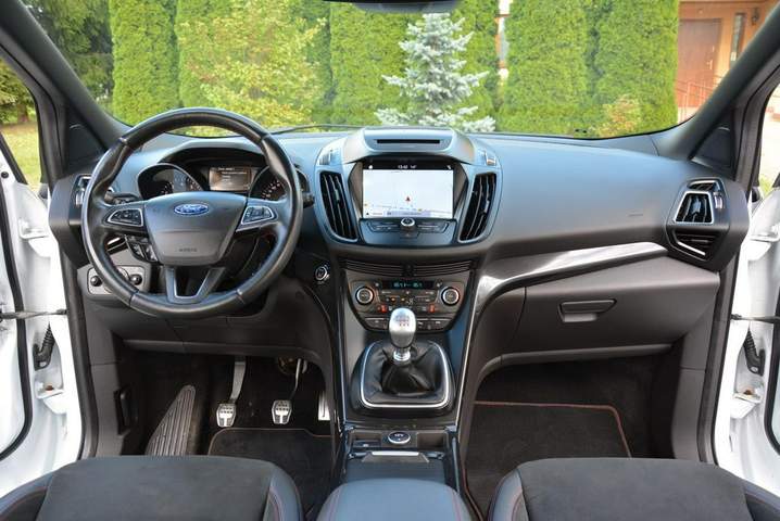 Ford Kuga II facelifting 2018 — zdjęcie 23