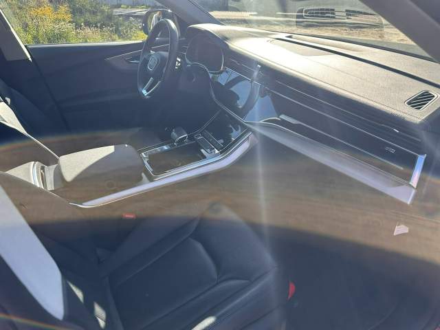 Audi Q8 I (4M) 2023 — zdjęcie 27