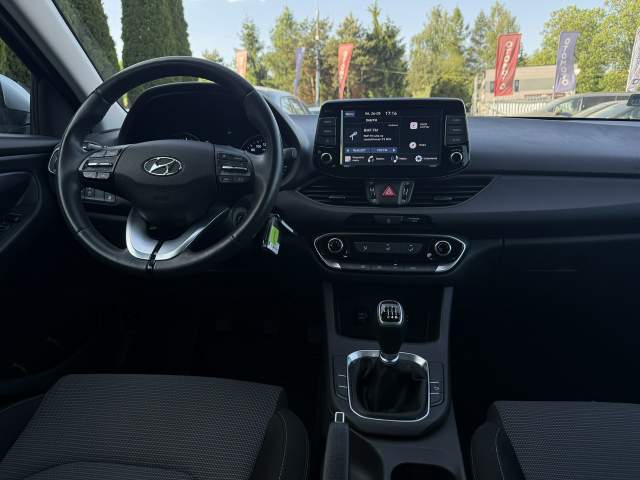 Hyundai i30 III facelifting 2 2022 — zdjęcie 13