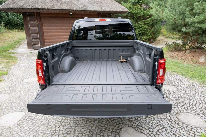 Ford F-150 XIV 2022 — zdjęcie 31