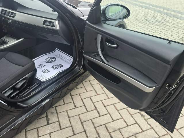 BMW 3 serii V (E90/E91/E92/E93) 2007 — zdjęcie 26