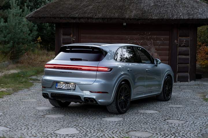 Porsche Cayenne III facelifting 2024 — zdjęcie 22
