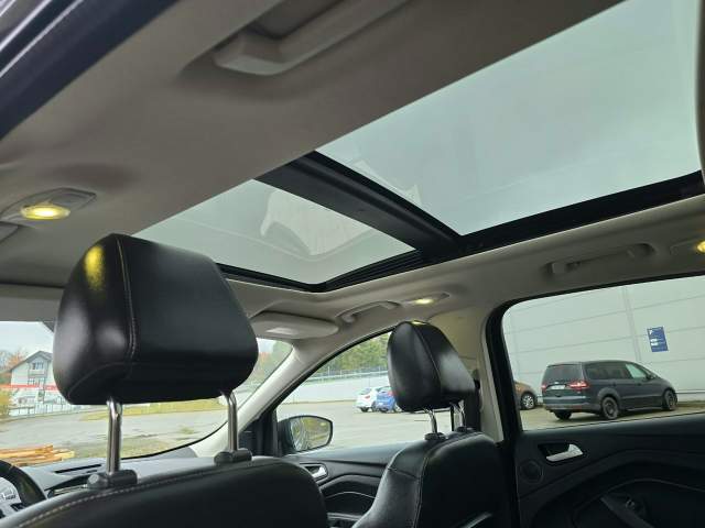 Ford Kuga II facelifting 2016 — zdjęcie 13
