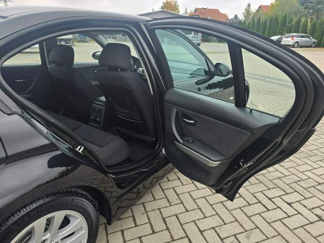 BMW 3 serii V (E90/E91/E92/E93) 2007 — zdjęcie 23