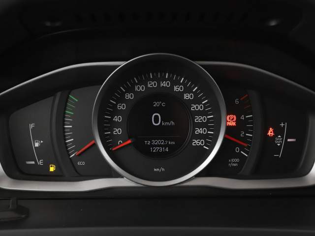Volvo S60 II facelifting 2015 — zdjęcie 22