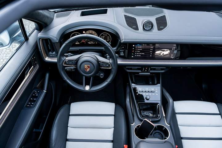 Porsche Cayenne III facelifting 2024 — zdjęcie 36