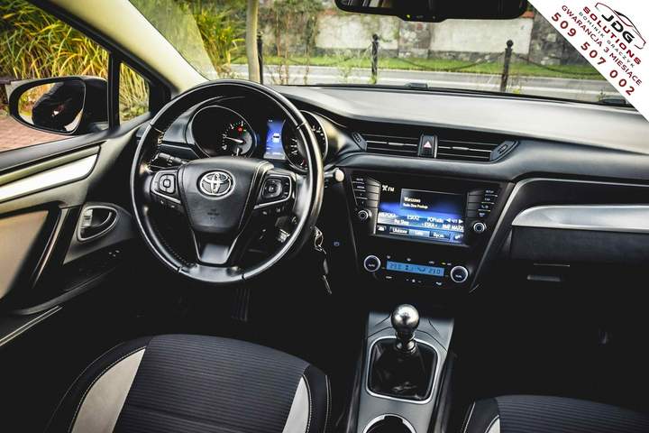 Toyota Avensis III facelifting 2 2017 — zdjęcie 24