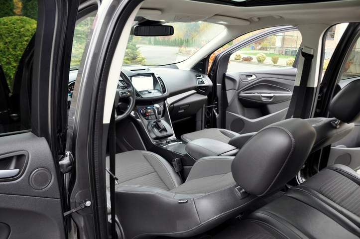 Ford Kuga II facelifting 2017 — zdjęcie 26