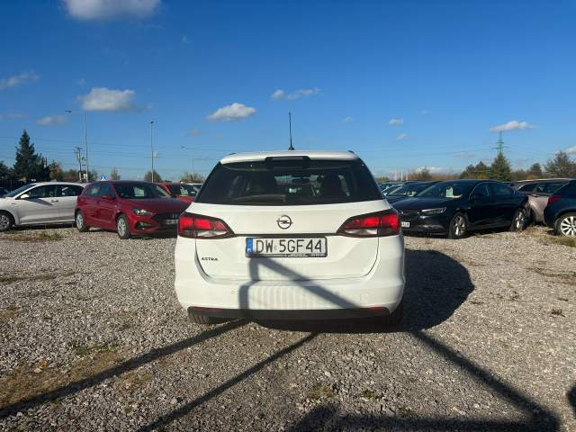 Opel Astra K 2019 — zdjęcie 9