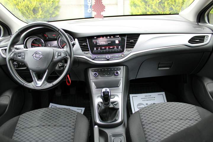 Opel Astra J facelifting 2018 — zdjęcie 23