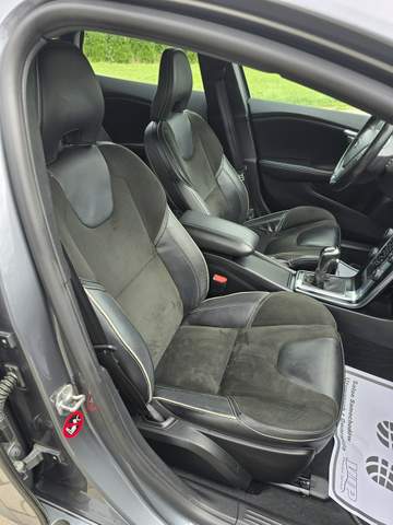 Volvo V40 II 2015 — zdjęcie 25