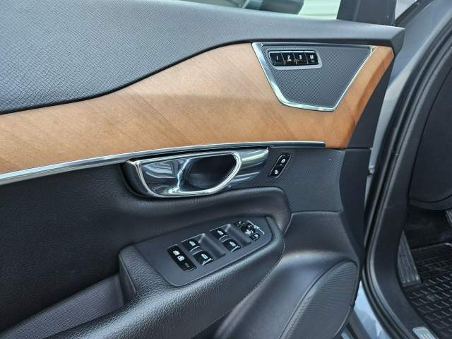 Volvo XC90 II 2016 — zdjęcie 23