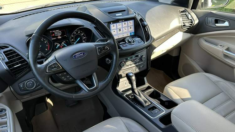 Ford Escape III facelifting 2017 — zdjęcie 11