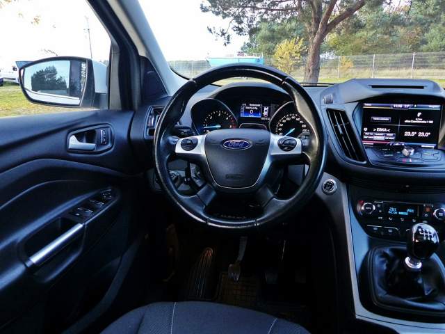 Ford Kuga II facelifting 2016 — zdjęcie 36