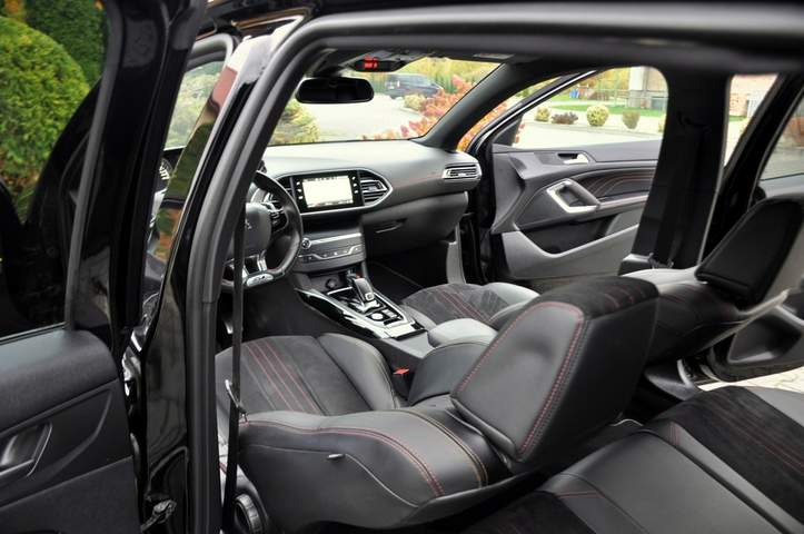 Peugeot 308 II facelifting 2018 — zdjęcie 28