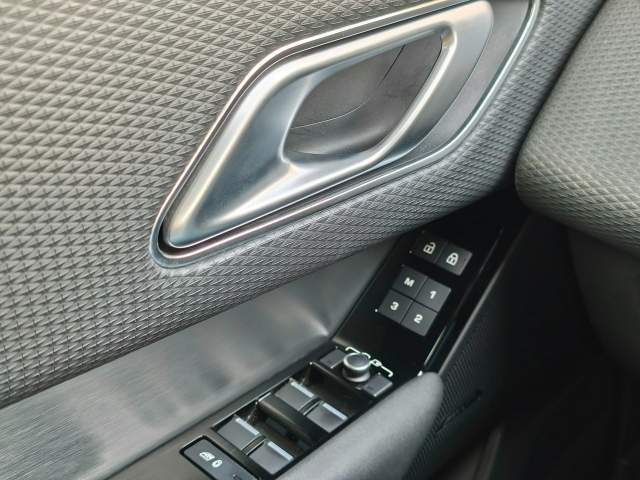 Land Rover Range Rover Velar I 2022 — zdjęcie 17