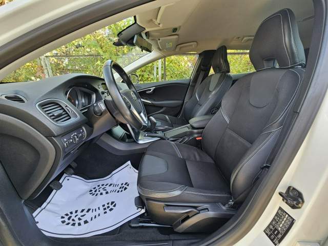 Volvo V40 II 2013 — zdjęcie 11