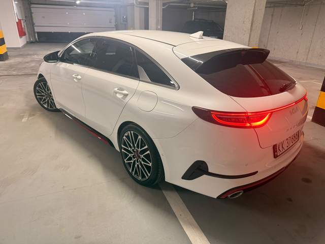 Kia Proceed I facelifting 2022 — zdjęcie 11