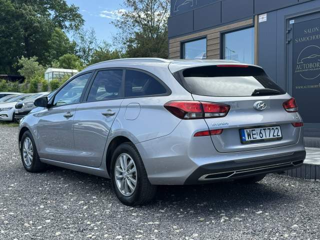 Hyundai i30 III facelifting 2 2022 — zdjęcie 6